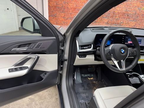 New 2026 BMW X1 xDrive28i w/ Technology Package image 9