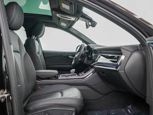 Used 2025 Audi Q7 3.0T Premium Plus image 12