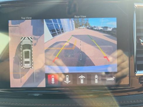 New 2026 Chrysler Pacifica Pinnacle w/ Trailer Tow Group AWD/4WD image 29