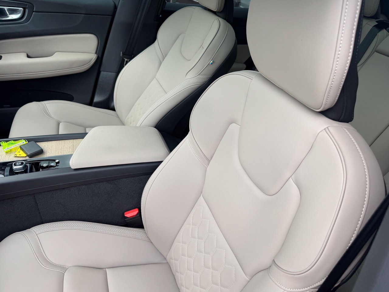 New 2026 Volvo XC60 B5 Core AWD/4WD image 20