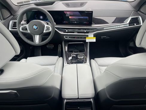 New 2026 BMW X5 xDrive40i w/ M Sport Package image 10