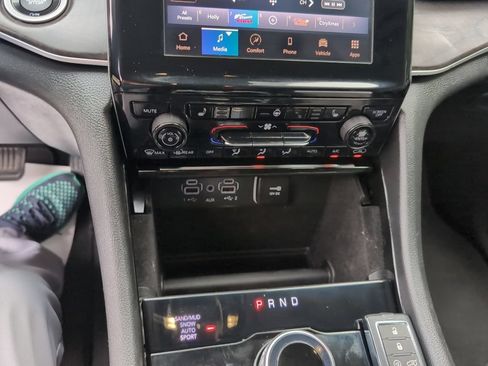 Used 2021 Jeep Grand Cherokee L Limited AWD/4WD image 23
