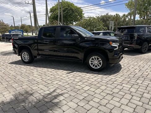 Used 2025 Chevrolet Silverado 1500 RST AWD/4WD image 16