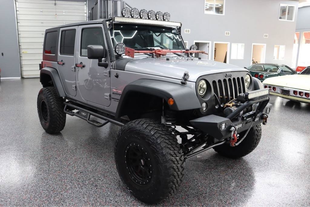Used 2014 Jeep Wrangler Unlimited Sport w/ Quick Order Package 24S AWD/4WD image 7