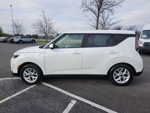 Used 2025 Kia Soul LX w/ LX Technology Package image 12