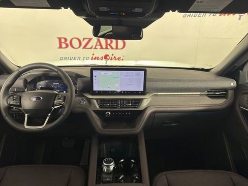 New 2026 Ford Explorer Platinum image 9