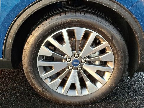 Certified 2022 Ford Escape Titanium image 8