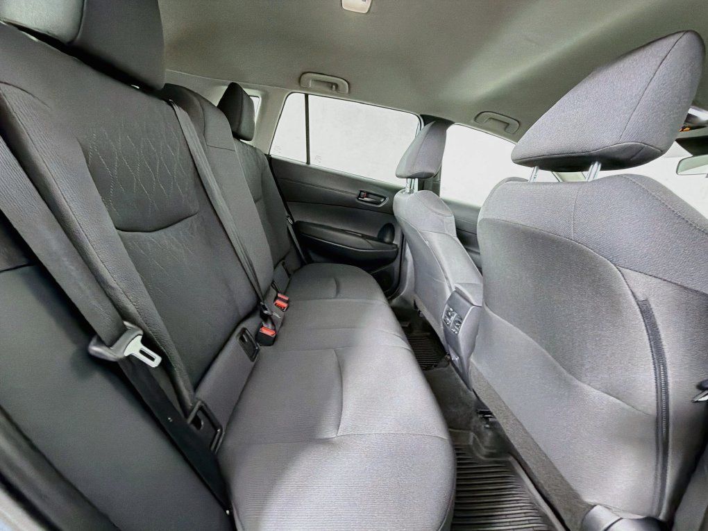 Used 2026 Toyota Corolla Cross LE FWD image 28