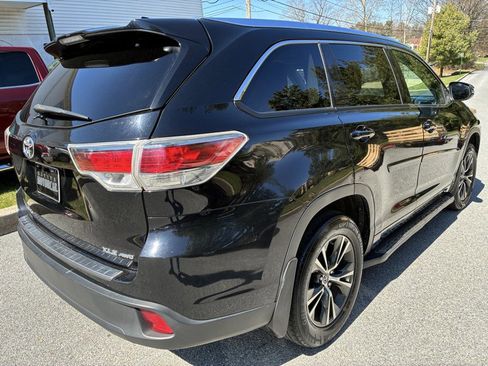 Used 2016 Toyota Highlander XLE w/ Protection Package #3 image 5
