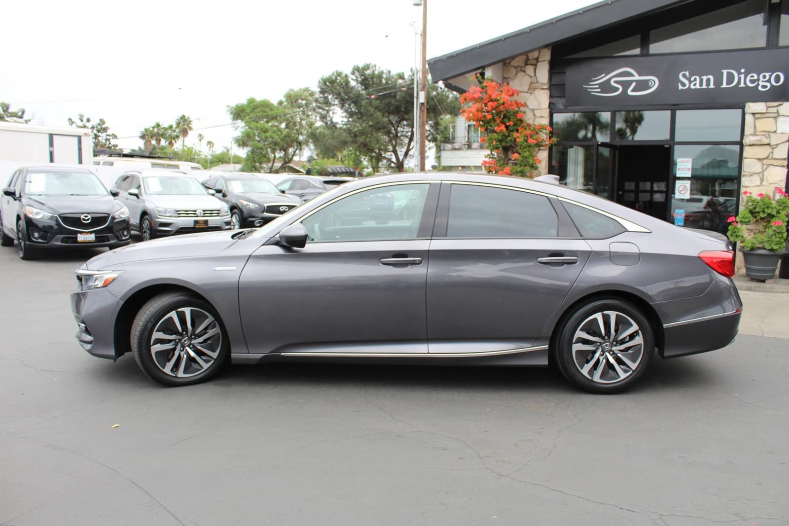 Used 2019 Honda Accord EX image 2