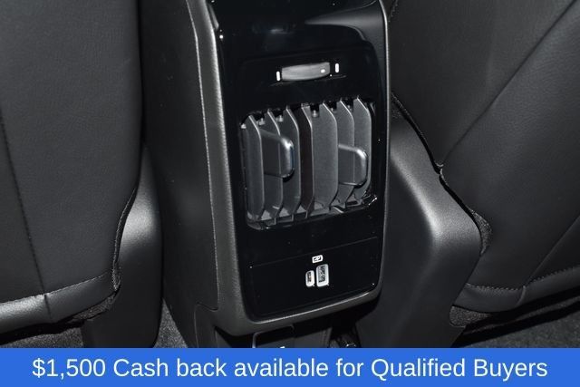 New 2026 Jeep Compass Latitude w/ Sun and Sound Group AWD/4WD image 30
