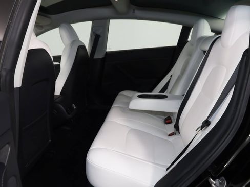 Used 2022 Tesla Model 3 Long Range image 47