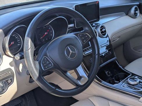 Used 2019 Mercedes-Benz GLC 300 image 9