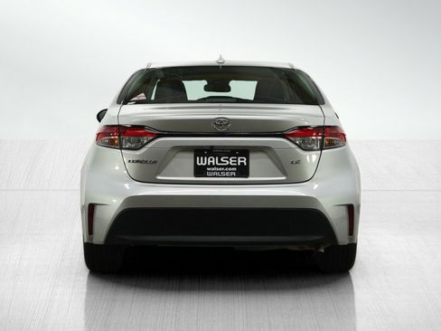 Used 2025 Toyota Corolla LE image 4