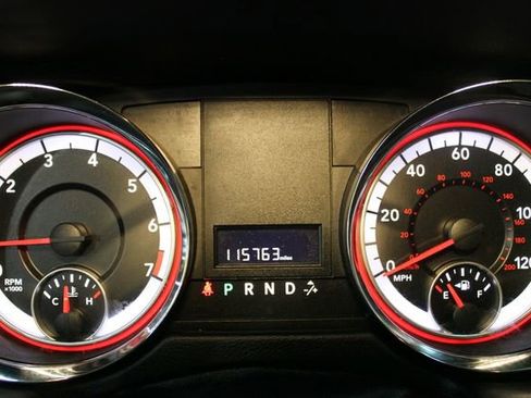 Used 2019 Dodge Grand Caravan SXT FWD image 24