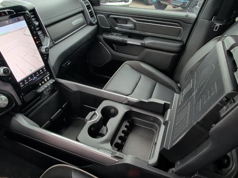 Used 2024 RAM 1500 Laramie AWD/4WD image 23