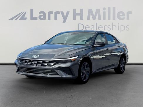 New 2026 Hyundai Elantra SEL Sport FWD image 1