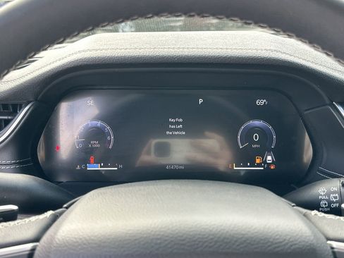 Certified 2023 Jeep Grand Cherokee L Limited w/ Black Appearance Package image 13