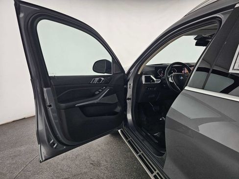 Used 2025 BMW X7 xDrive40i AWD/4WD image 21
