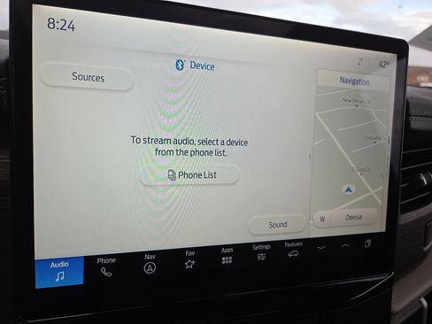 Used 2023 Ford Expedition Limited image 13