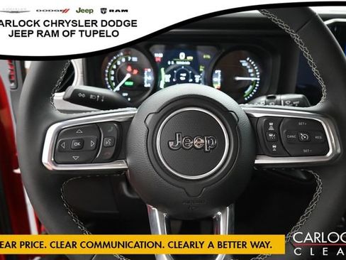 Used 2025 Jeep Wrangler Unlimited Sahara w/ Safety Group AWD/4WD image 14
