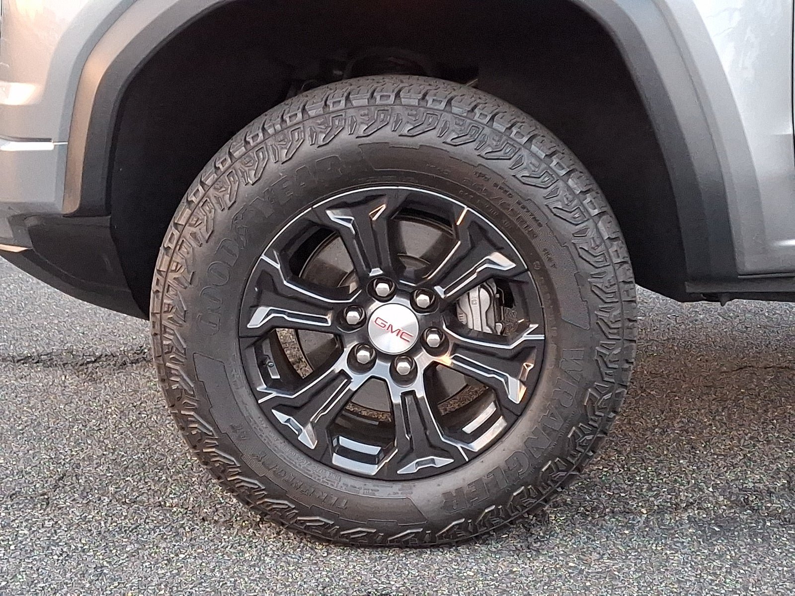 Certified 2024 GMC Canyon Elevation w/ Convenience Package RWD image 9