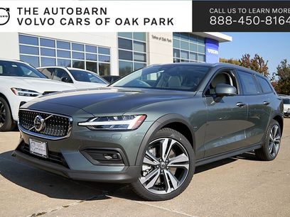 New 2026 Volvo V60 B5 Cross Country Plus w/ Climate Package