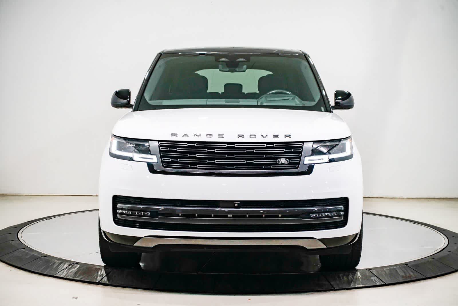 Used 2024 Land Rover Range Rover Long Wheelbase SE AWD/4WD image 6