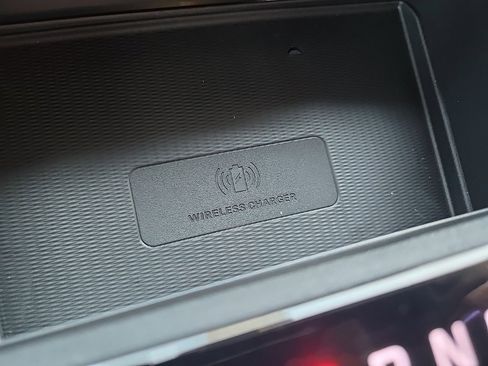 Used 2025 Jeep Grand Cherokee L Limited w/ Luxury Tech Group II image 68