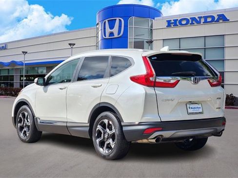 Used 2017 Honda CR-V Touring image 4