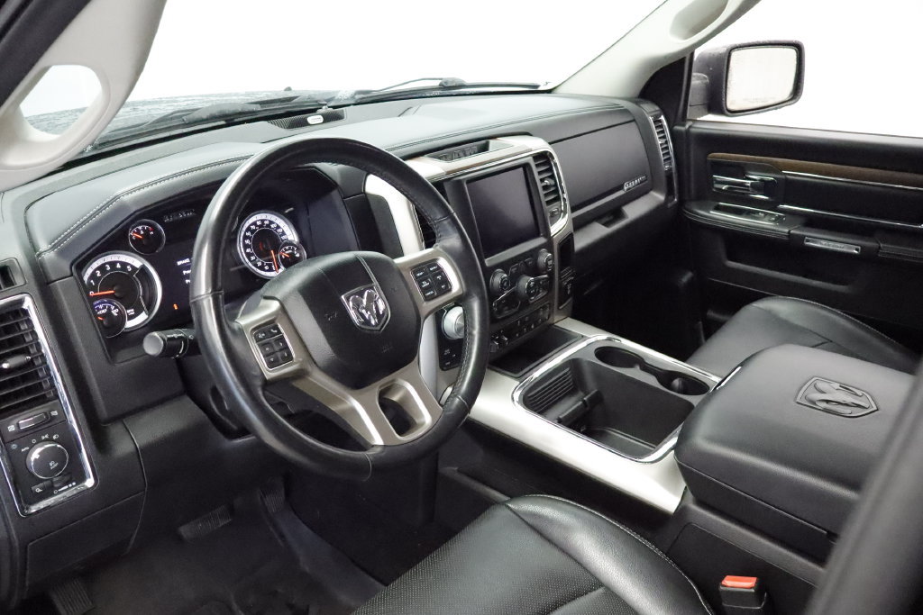 Used 2018 RAM 1500 Laramie w/ Convenience Group AWD/4WD image 8