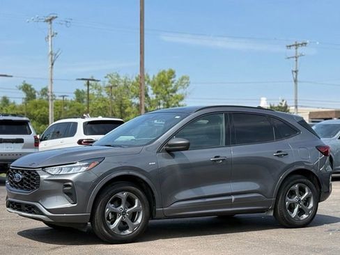 Used 2024 Ford Escape ST-Line w/ Tech Pack #1 AWD/4WD image 32
