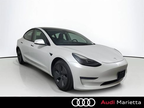 Used 2021 Tesla Model 3 Standard Range Plus image 1