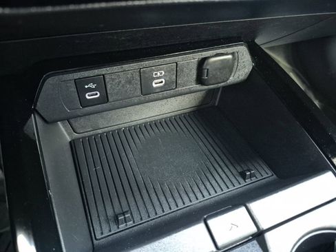 Used 2024 Toyota Prius XLE image 24