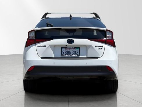 Used 2022 Toyota Prius FWD image 5