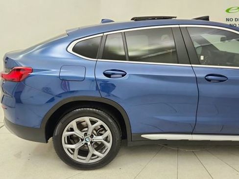 Used 2025 BMW X4 xDrive30i AWD/4WD image 12