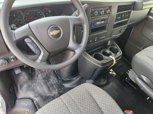 New 2025 Chevrolet Express 2500 w/ Driver Convenience Package image 27