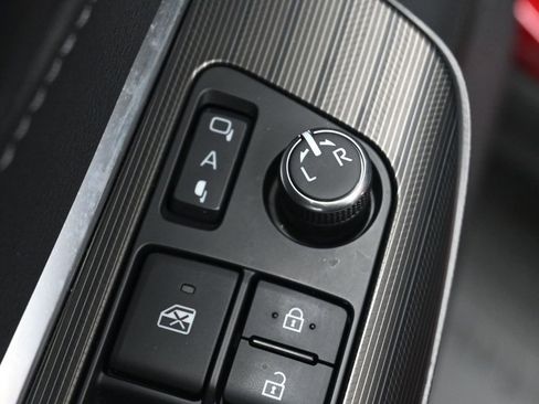 Certified 2024 Toyota Venza Nightshade image 14