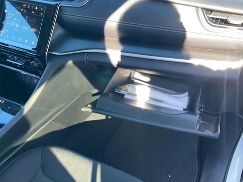 Used 2023 Jeep Grand Cherokee L Laredo image 29