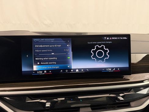 Used 2025 BMW X6 xDrive40i image 28