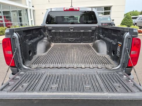 Used 2022 Chevrolet Colorado W/T w/ Custom Special Edition AWD/4WD image 26