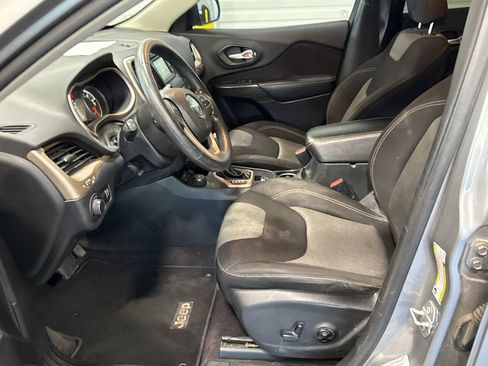 Used 2016 Jeep Cherokee Sport w/ Safety Group AWD/4WD image 6