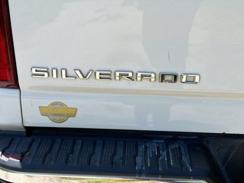 Used 2024 Chevrolet Silverado 2500 LTZ w/ LTZ Plus Package AWD/4WD image 11