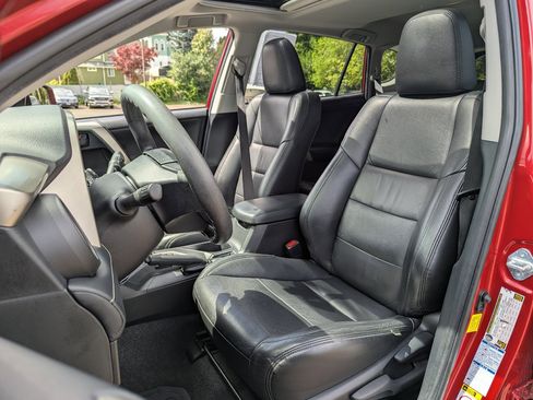 Used 2013 Toyota RAV4 XLE image 23