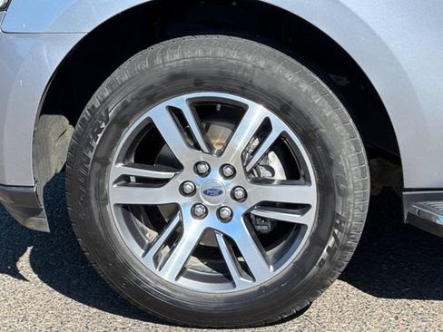 Used 2023 Ford Expedition Limited AWD/4WD image 47