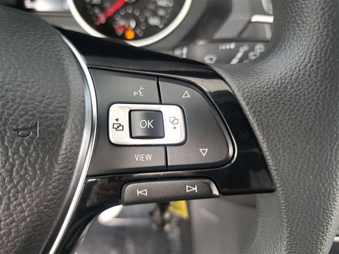 Used 2021 Volkswagen Tiguan S image 20