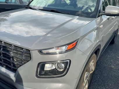 Used 2022 Hyundai Venue SEL