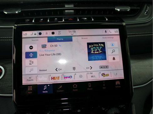 New 2025 Jeep Grand Cherokee Limited image 16