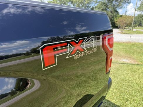 Used 2018 Ford F150 XLT w/ Equipment Group 302A Luxury AWD/4WD image 11