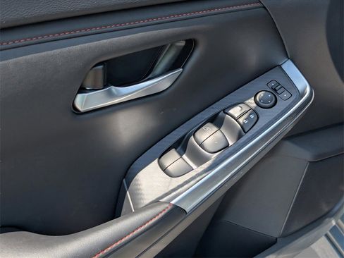 New 2025 Nissan Sentra SR image 11